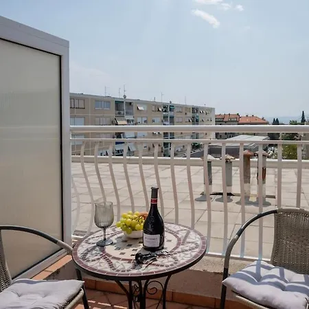 Appartamento Rooftop Li -new, Modern, Center