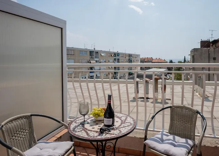 Rooftop Li -new, Modern, Center Apartment *